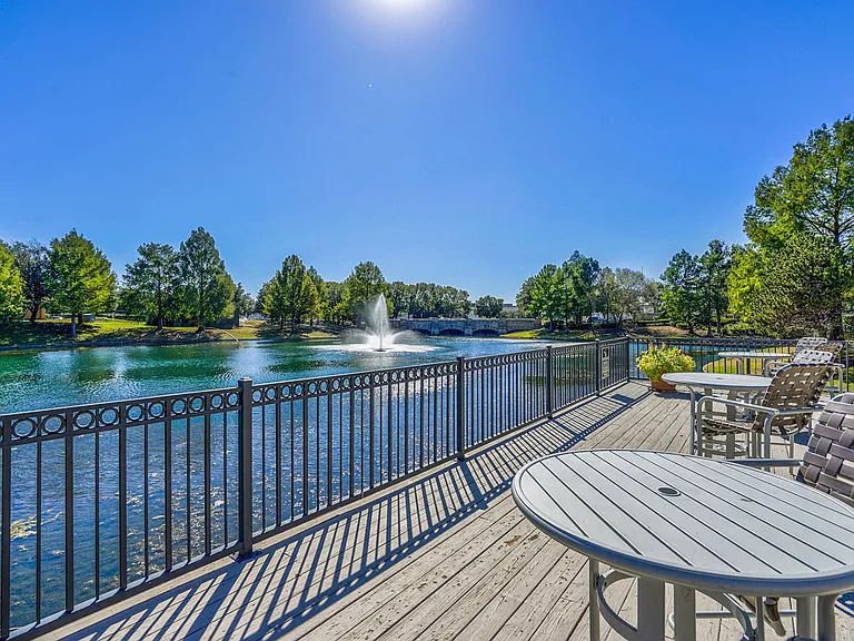 Cypress Lake at Stonebriar Apartments — Photo 29