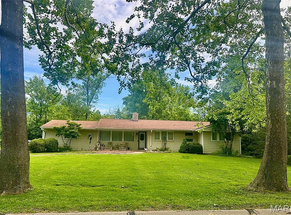 1st image of 9 Ranch Ln