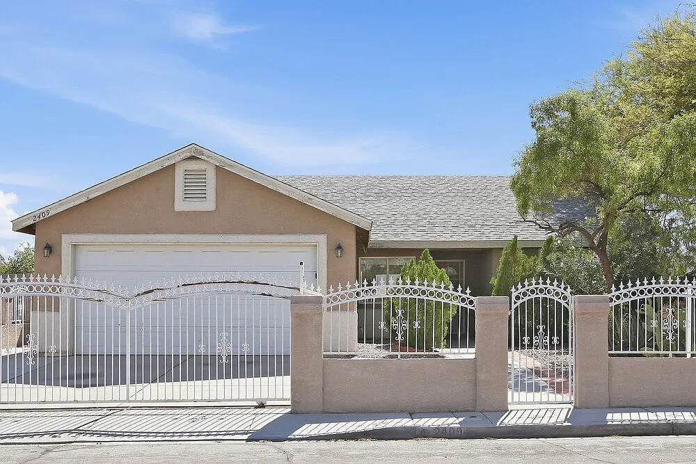 4 bed, 2.0 bath, 1342 sqft, $2,110 — Photo 1