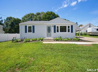 8 Cedar Drive, North Stonington, CT 06359