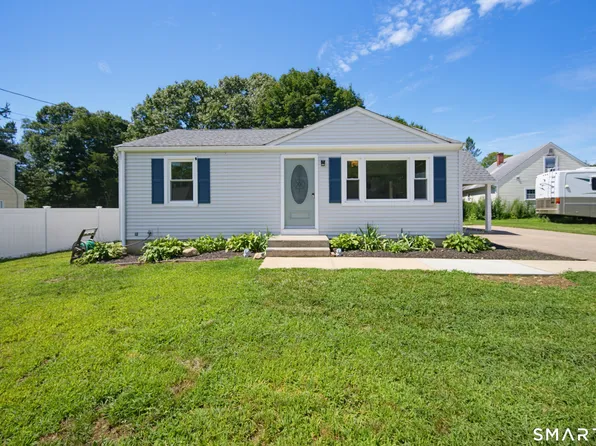 8 Cedar Drive, North Stonington, CT 06359