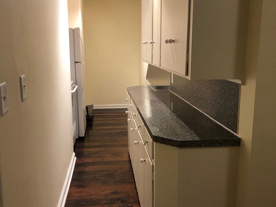 1st image of 624 Kellogg St SE #1