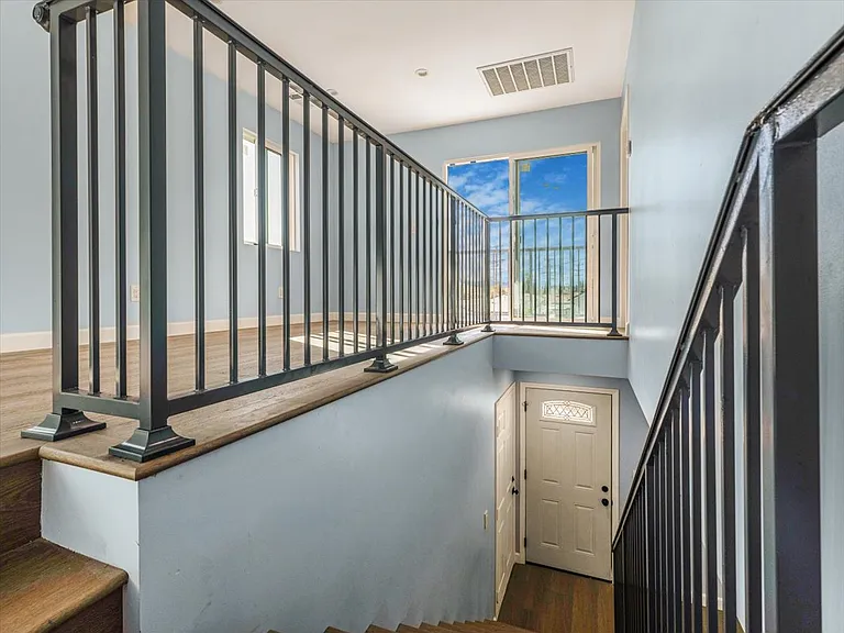 510 Neva Pl — Photo 14