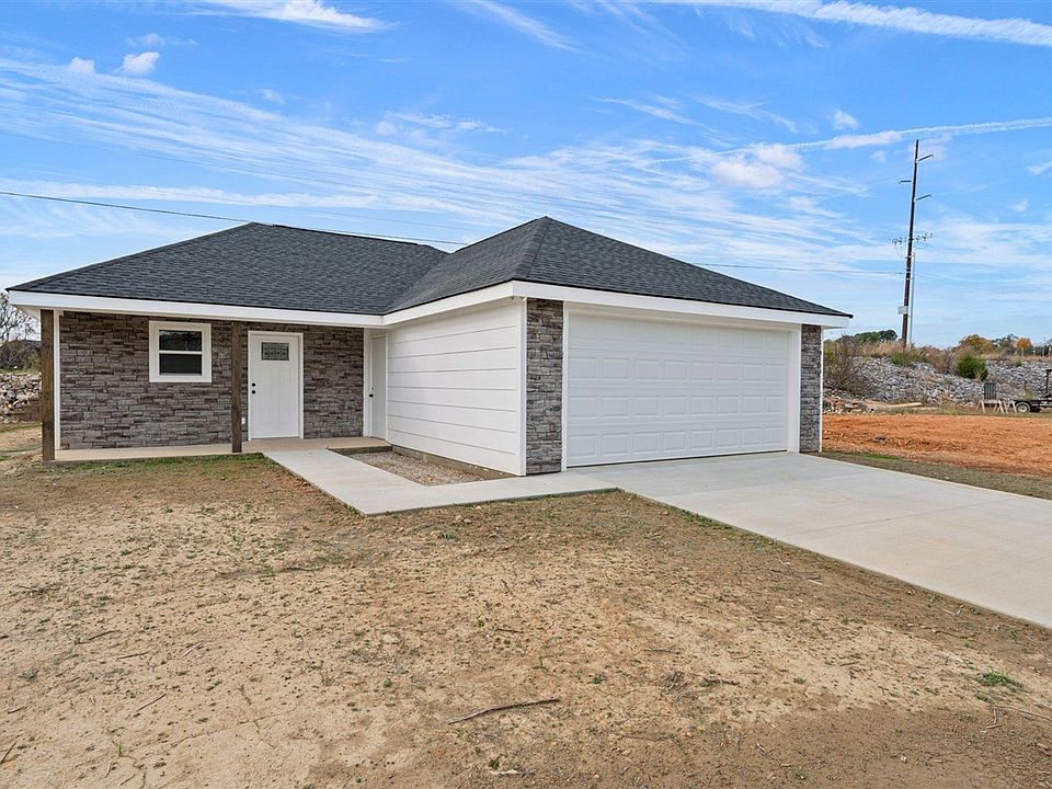 1st image of 207 Ashkirk Ln