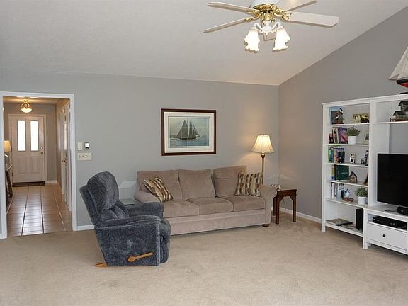 5th image of 5013 W Waterberry Dr