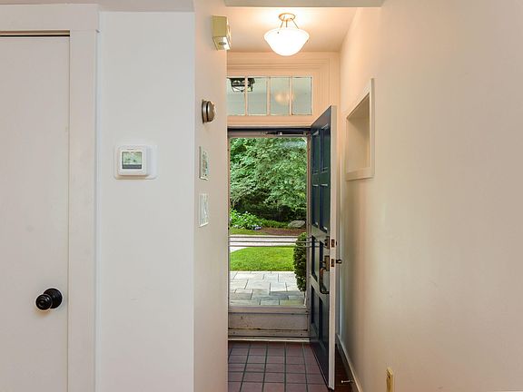 4th image of 45 Highfield Drive #1U