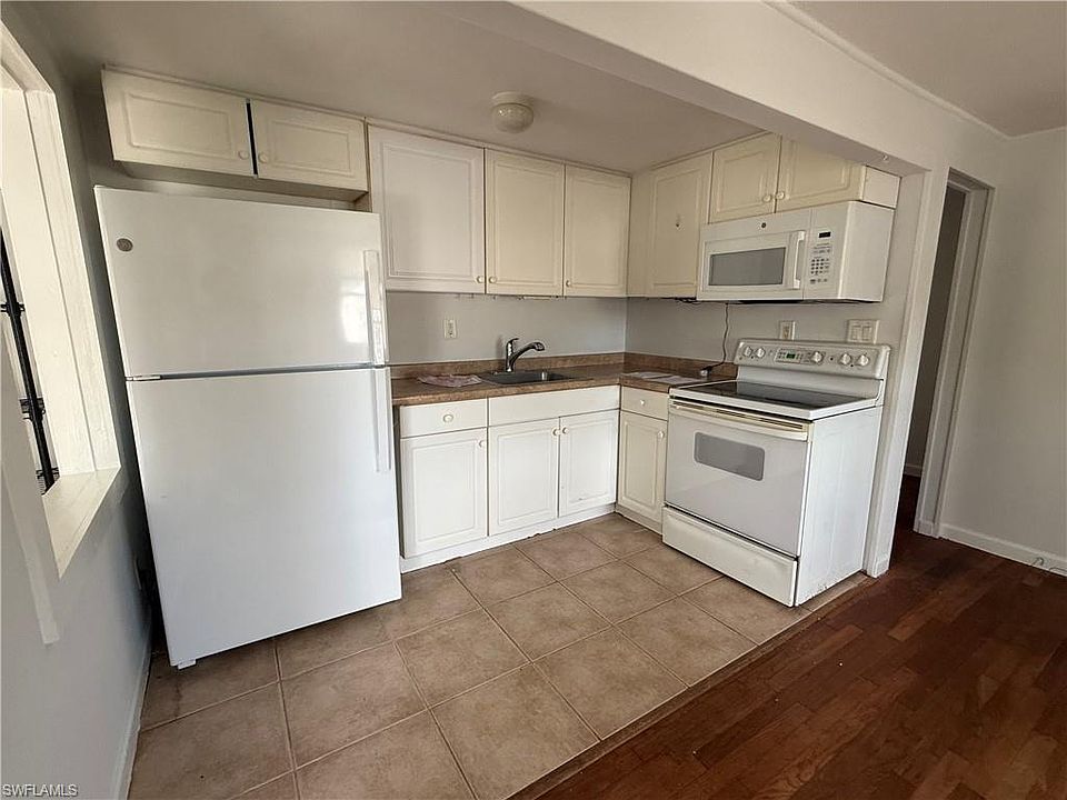 2nd image of 4210 Springs Ln