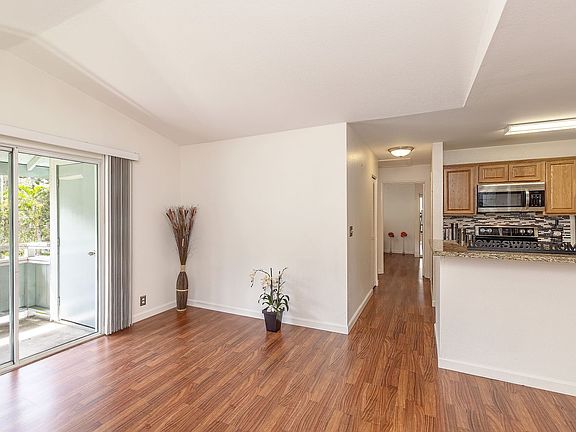 5th image of 95-664 Wikao St APT L201
