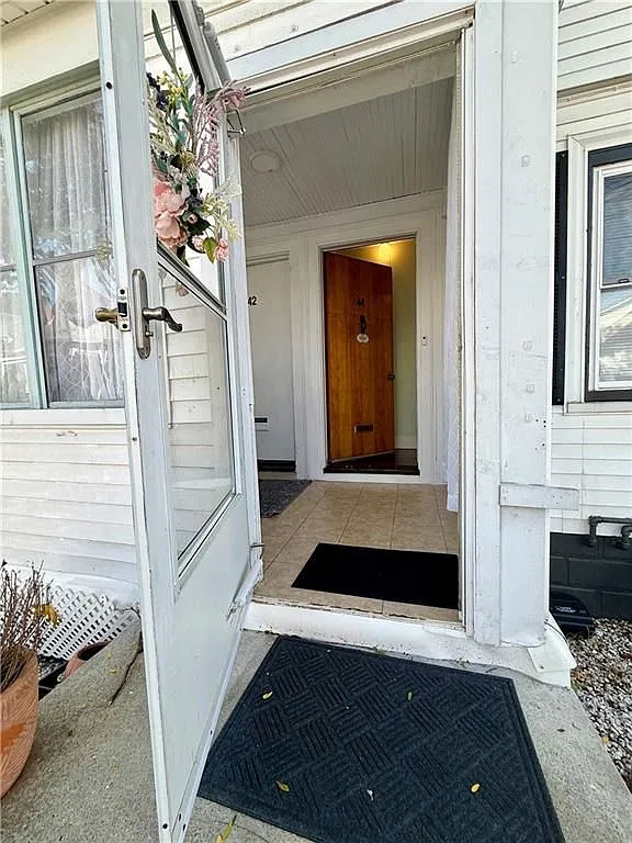 2 bed, 1.0 bath, 1094 sqft, $1,700 — Photo 4