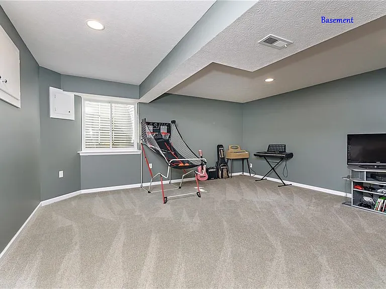 3564 Burlingame Blvd — Photo 29