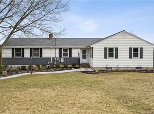 972 Ridgewood Rd, Middletown, CT 06457