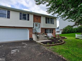 127 Browning Rd, Lancaster, PA 17602