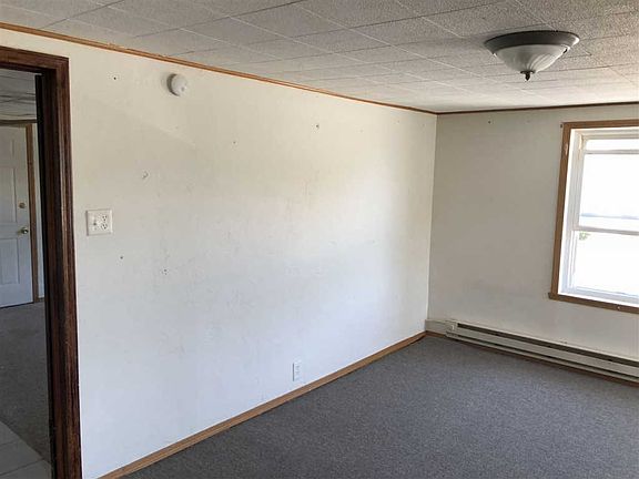 5th image of 1472 Shawano Ave