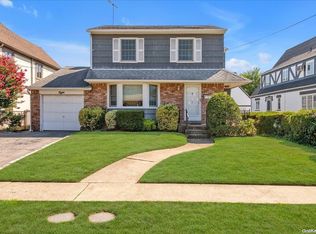 8 Howland Rd, East Rockaway, NY 11518