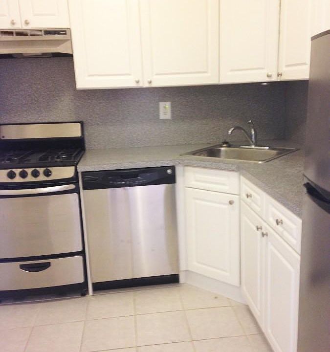 2nd image of 55 W 55th St APT 5A