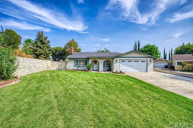 1st image of 430 S Shasta Way