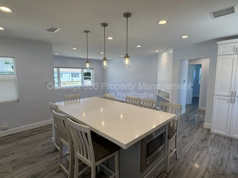 2287 Belmont Ave — Photo 13