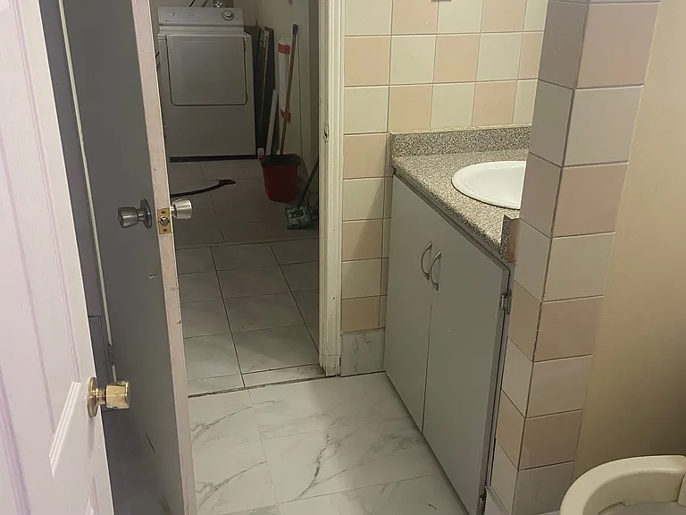 102 Orton Park Rd #BASEMENT — Photo 6