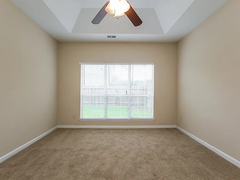 495 Anna Ave — Photo 8