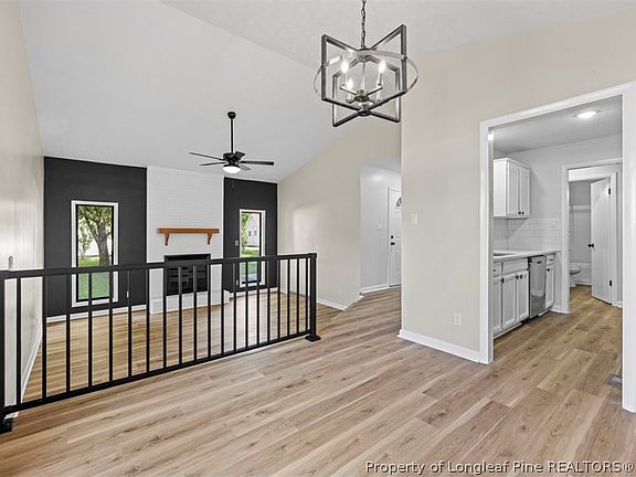 5th image of 110 Maranatha Cir