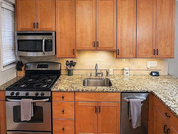 2nd image of 305 E 40th St APT 3X