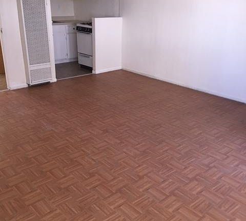 2nd image of 927 Ventura Ave APT 1
