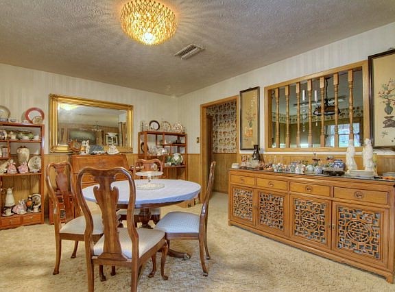 2nd image of 201 Skyview Dr