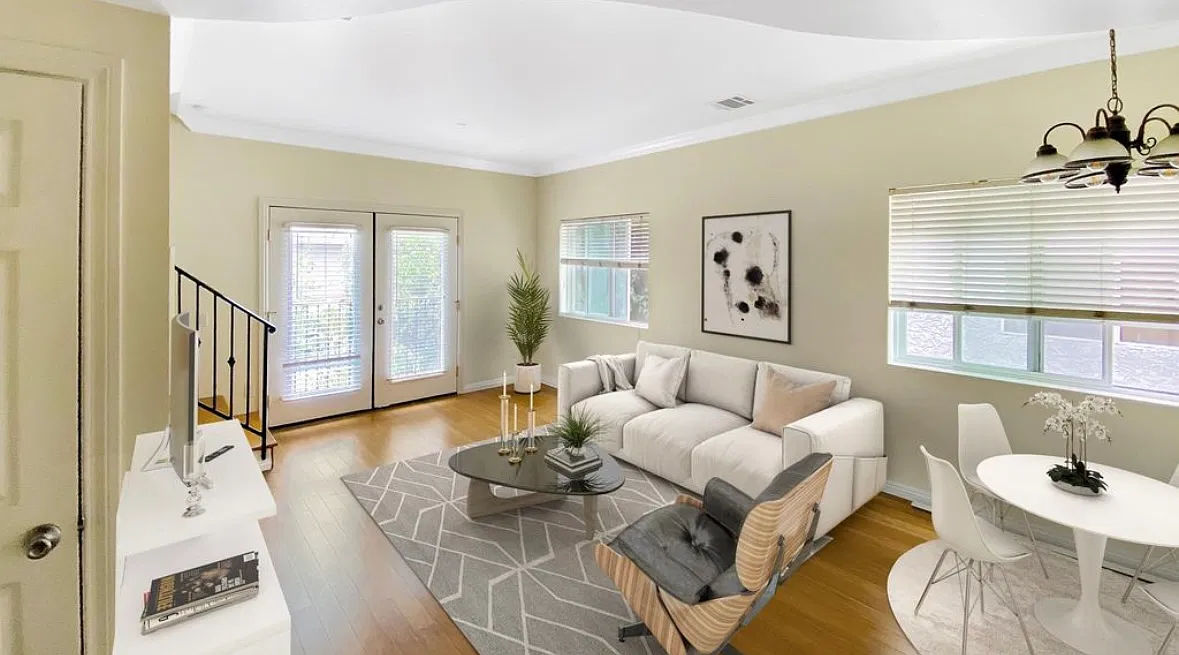 10833 Camarillo St — Photo 2