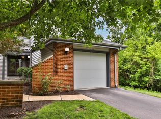 620 Walnut Ridge Dr, Ballwin, MO 63021