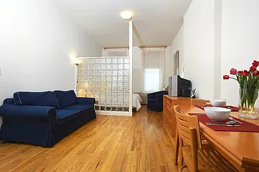 Rented by Vivaldi Real Estate