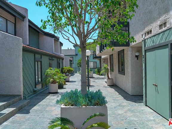 3rd image of 1937 S Beverly Glen Blvd APT 46