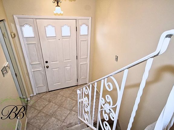 2nd image of 2784 Mill Ave