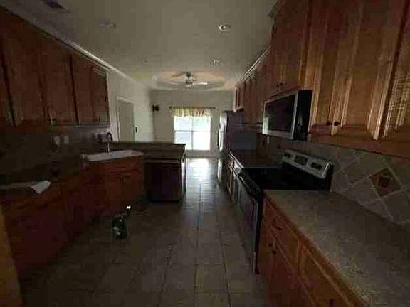 3rd image of 350 Mountain Creek Dr