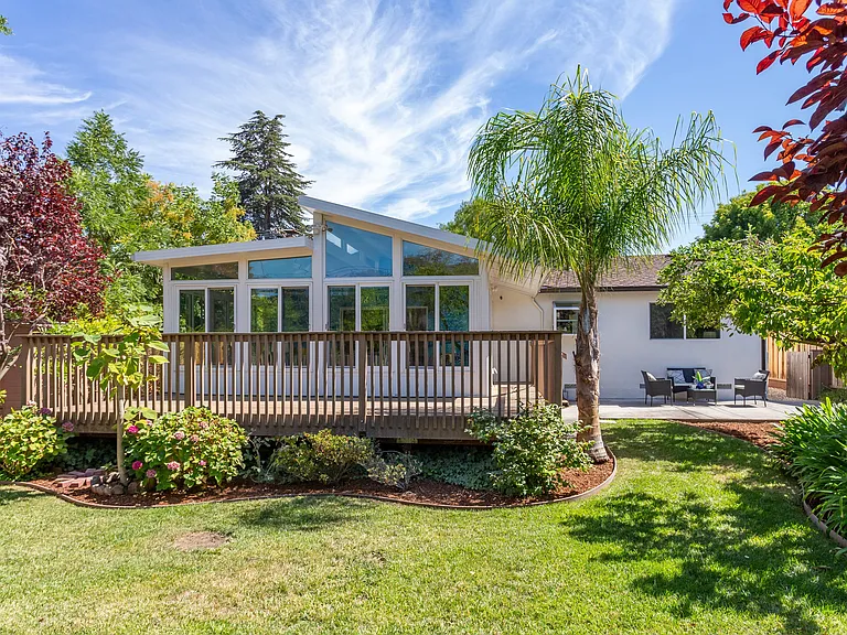 1185 W Latimer Ave — Photo 19