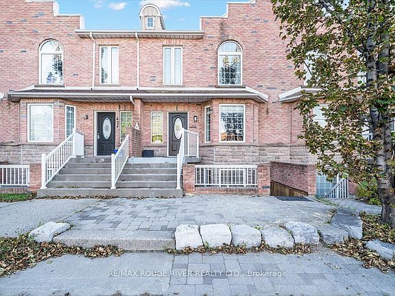 2nd image of 426 Brock St N