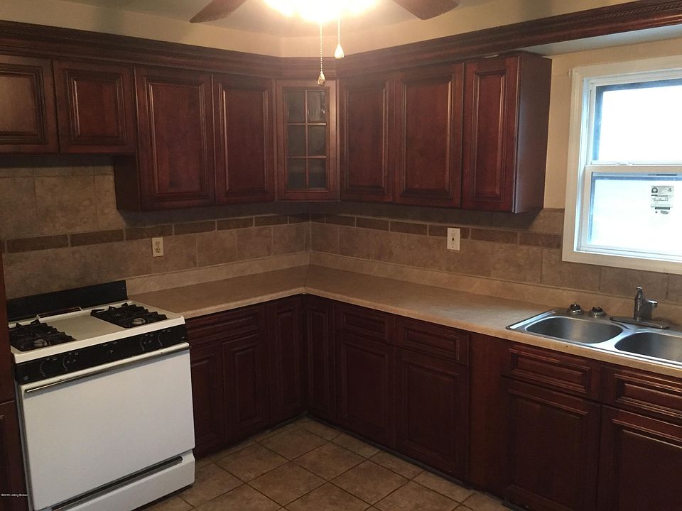 2nd image of 1119 W Whitney Ave