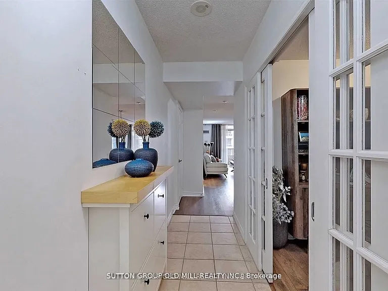 5233 Dundas St W #2022 — Photo 12