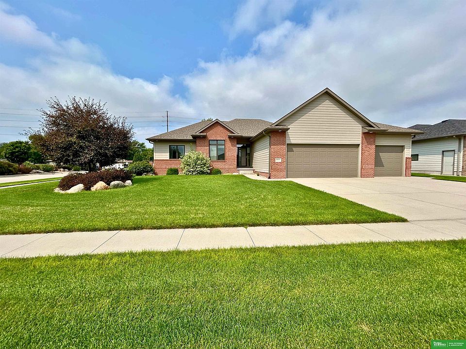1st image of 1001 Summerwood Dr