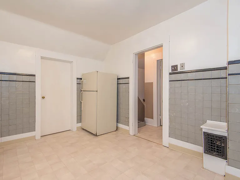 246 Grant St #UP — Photo 3
