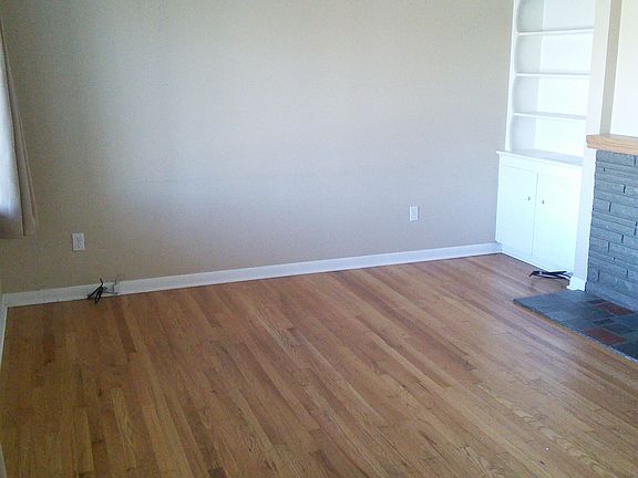 5th image of 21606 Yale St