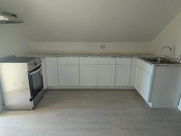 18 Kernick St #2 — Photo 3