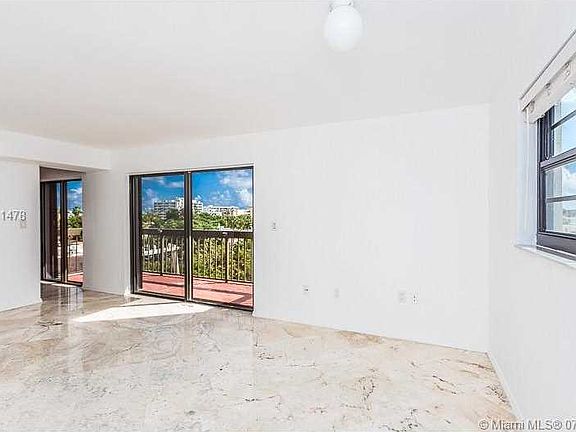 4th image of 833 West Ave APT 504