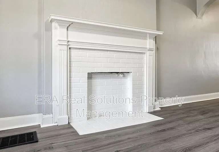1575 E Cordell Ave — Photo 11