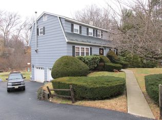 67 Hunterdon Pl, West Milford, NJ 07480