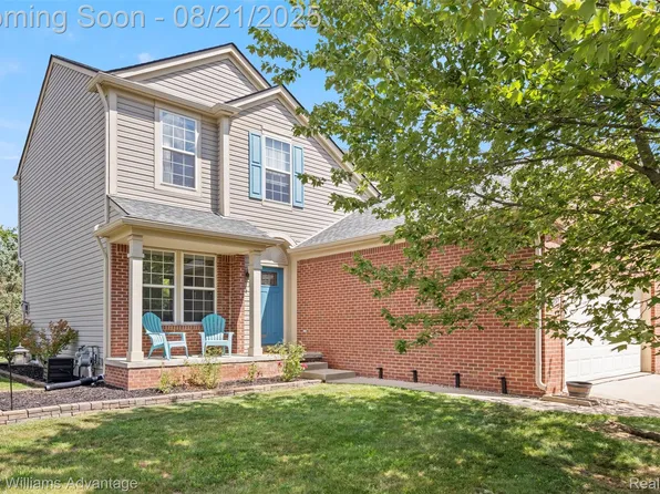 9731 Ravenshire Dr, Ypsilanti, MI 48198