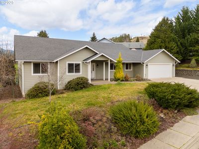 1319 NE Lisa Way, Myrtle Creek, OR, 97457