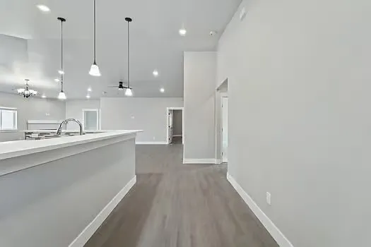 740 6th Ave — Photo 5