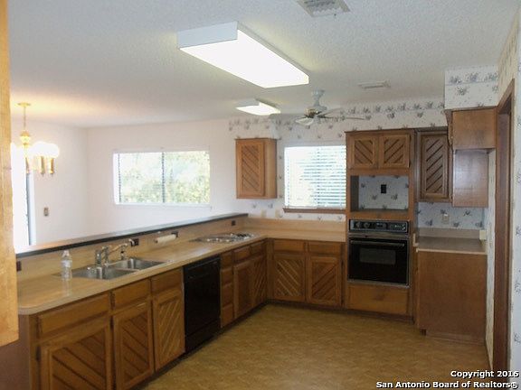 5th image of 1409 Highland Terrace Dr