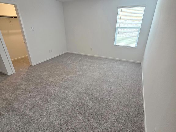 4th image of 222 Hidden Meadows Dr