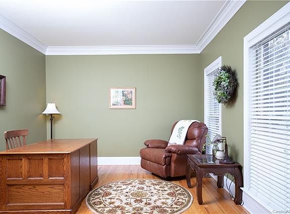 5th image of 104 Stirling Heights Ln